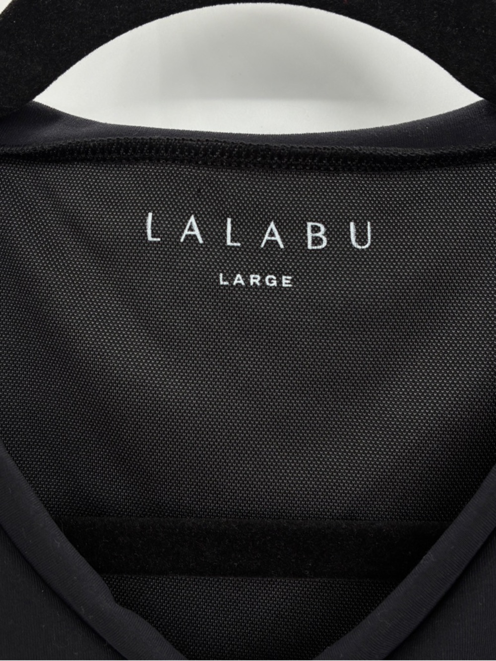 Lalabu Dad Shirt Black Baby Wearing Pouch V-Neck Short Sleeve Large NWOT - Picture 4 of 8